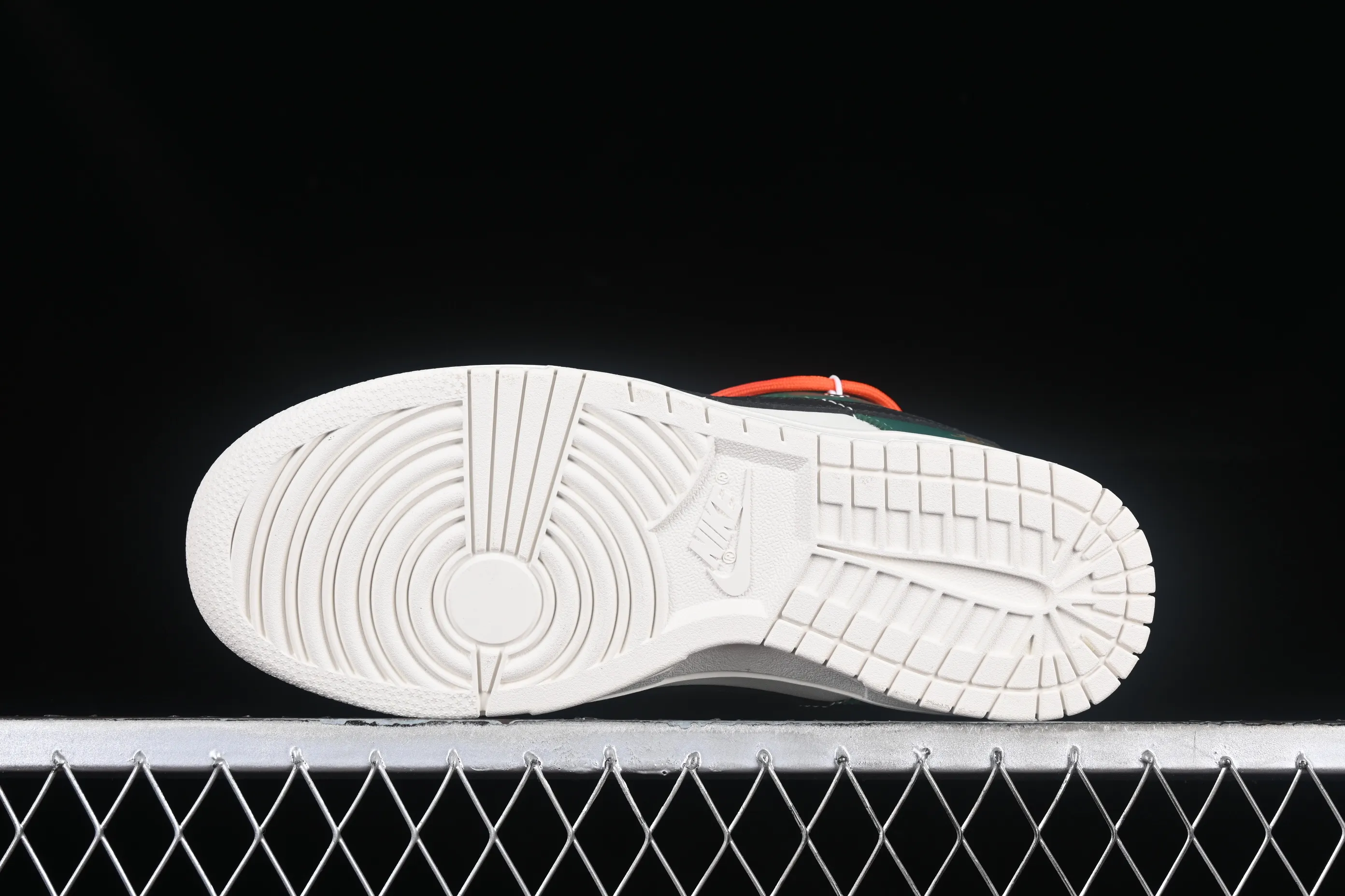 All categories Nk SB Dunk series Nk SB Dunk Low low-top sneakers Nk Dunk Low "Year of the Dragon" Year of the Dragon limited theme SB low-top casual sneakers DJ6188-100